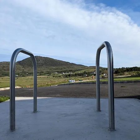 Binion At Houses, Pollan Bay Апартаменты *