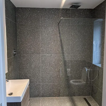 Binion At Houses, Pollan Bay * Баллилиффин