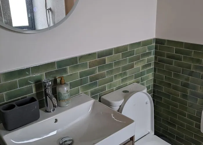 Binion At Houses, Pollan Bay * バリーリフィン