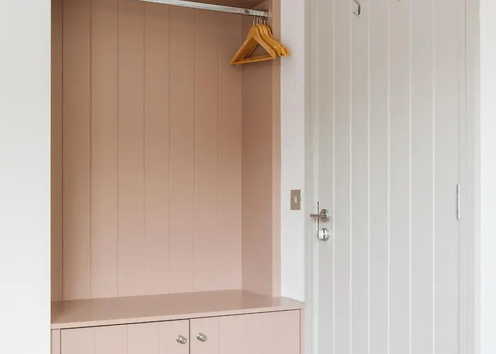 Binion At Houses, Pollan Bay Lägenhet *